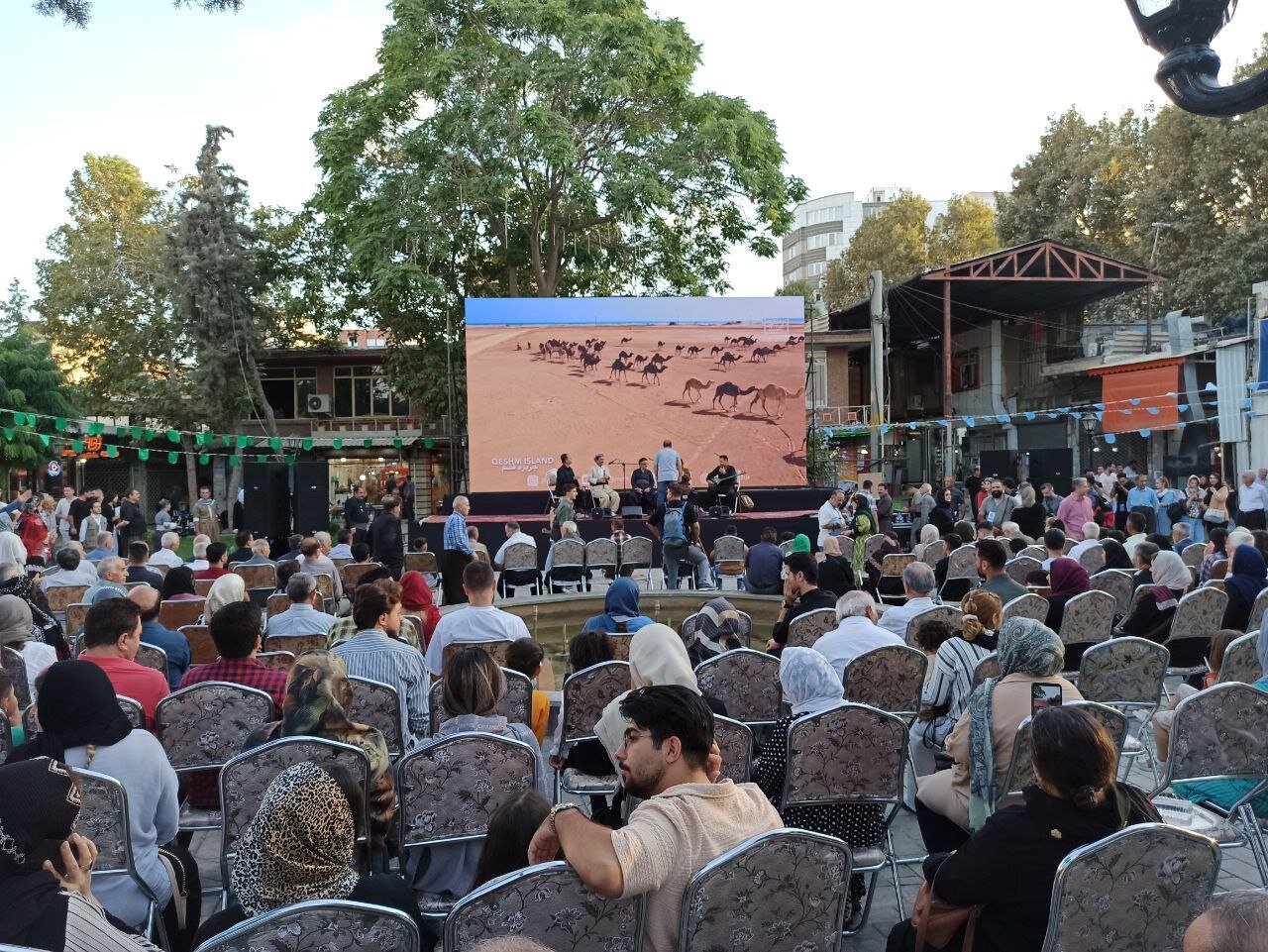 فیلم مردم در فضای باز فیلم های «آسمان» را دیدند