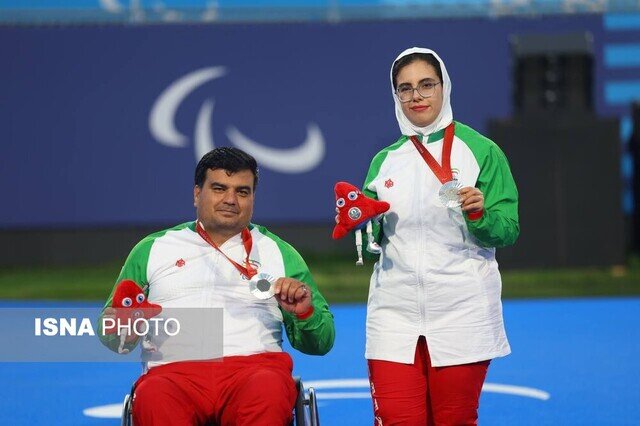 مردم ایران همتی: دو مدال نقرهام را به مردم ایران تقدیم میکنم