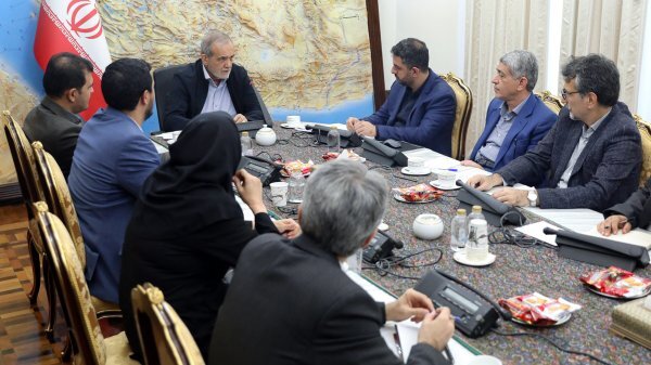 تهران | نارضایتی زلزله در حوالی تهران/ هماهنگی سنتکام با اسرائیل/ نارضایتی رادان از تجهیزات انتظامی