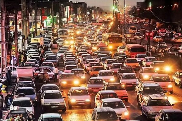 ترافیک پرحجم ترافیک پرحجم و سنگین عصرگاهی در اکثر خیابان های پایتخت - خبرگزاری سفیر سبز | اخبار ایران و جهان