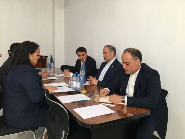 بررسی همکاری های دانشگاهی ایران و قزاقستان در دیدار سفیر کشورمان با رئیس دانشگاه شیمکنت