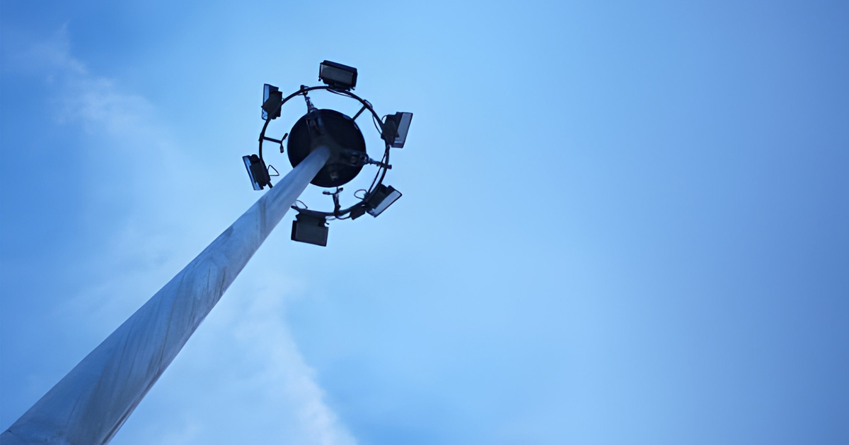 برج نوری ارزان یا باکیفیت؟ راهنمای تصمیم گیری